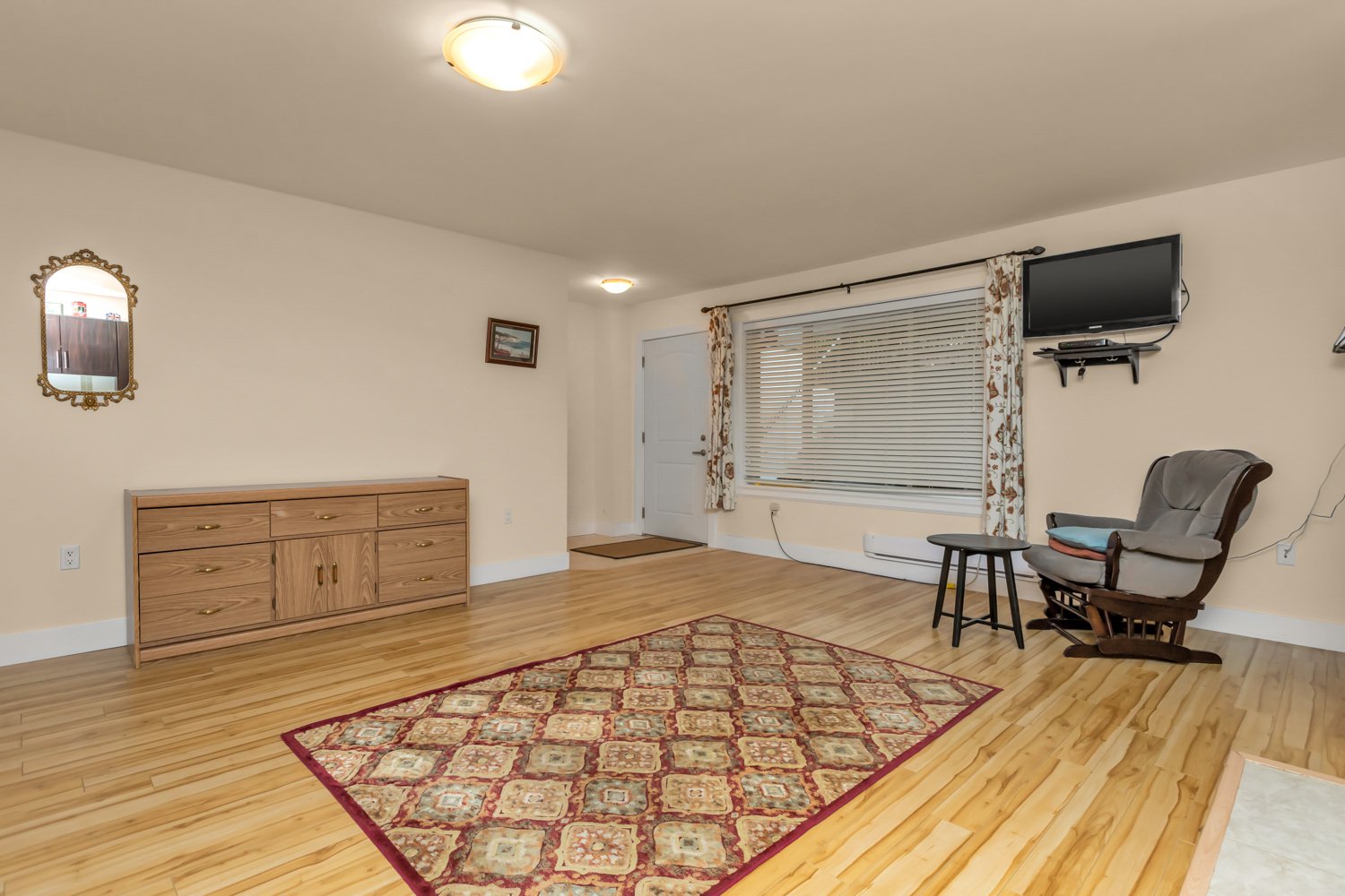 2 Bedroom Private Suite for Rent - 4886 200A St, Langley, BC 3