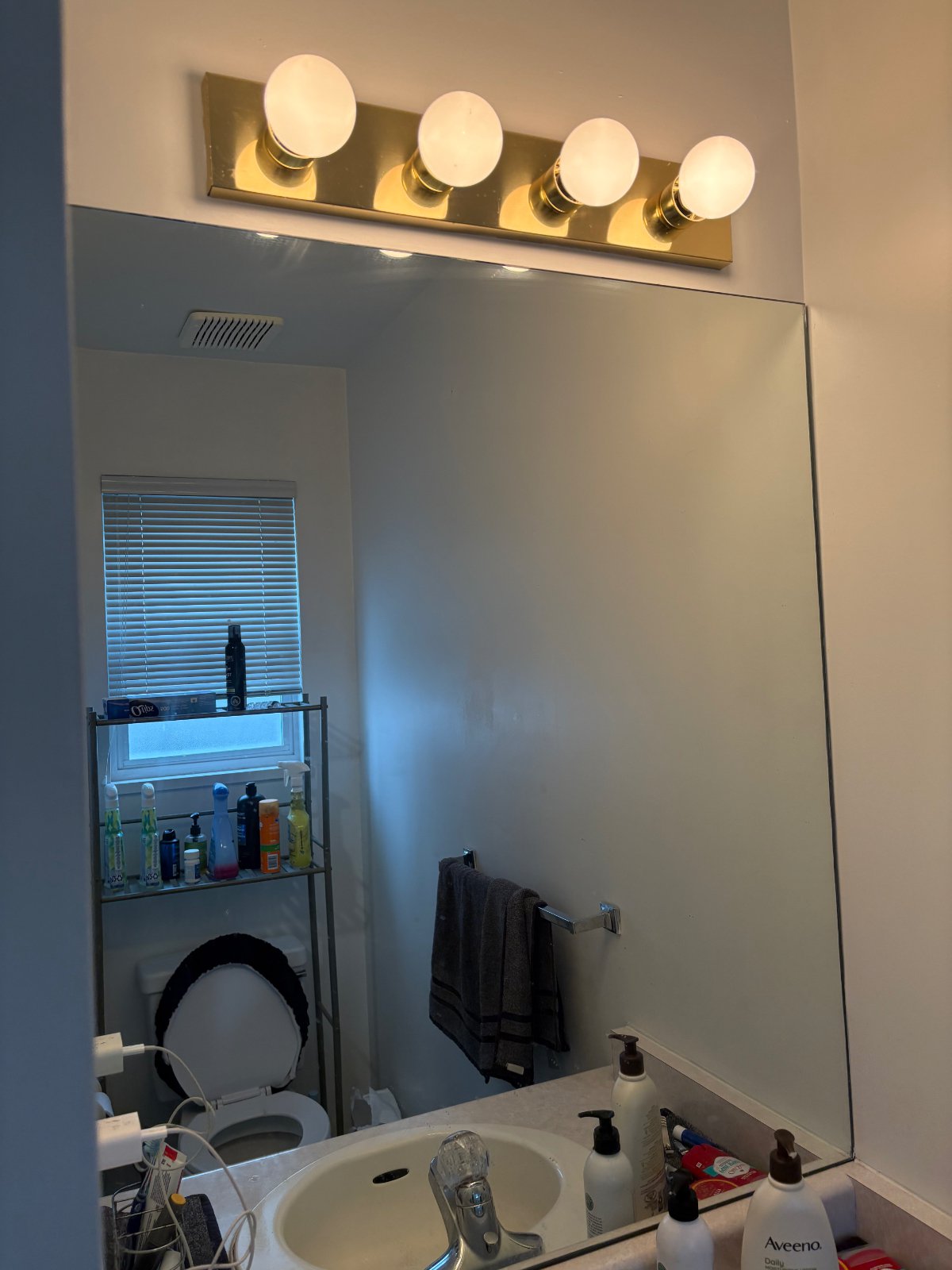 Room in House for Rent - 3118 E 29th Ave, Vancouver, BC 4