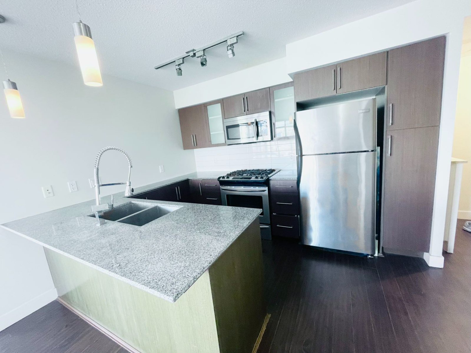 2 Bedroom Apartment for Rent - 8068 Westminster Highway, Richmond, BC 5