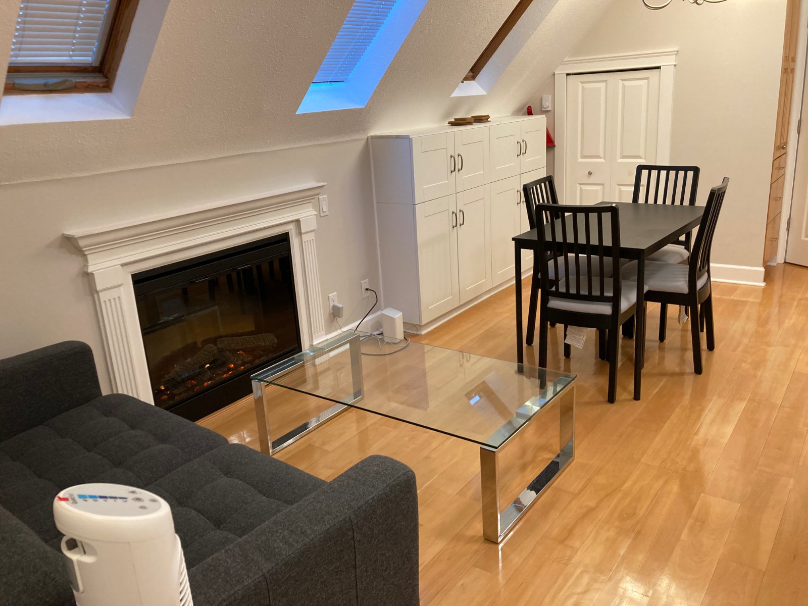 Room in Apartment for Rent - 1550 Comox St, Vancouver, BC 5