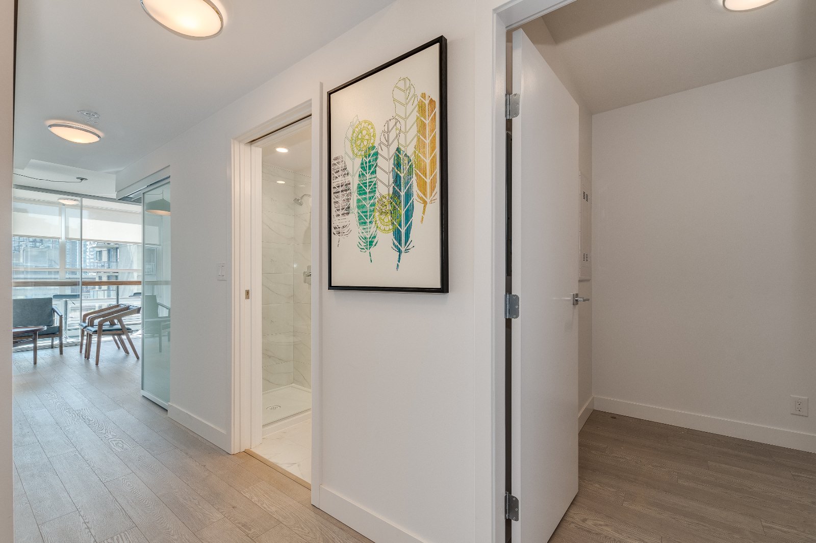 2 Bedroom Apartment for Rent - 1283 Howe St, Vancouver, BC 3