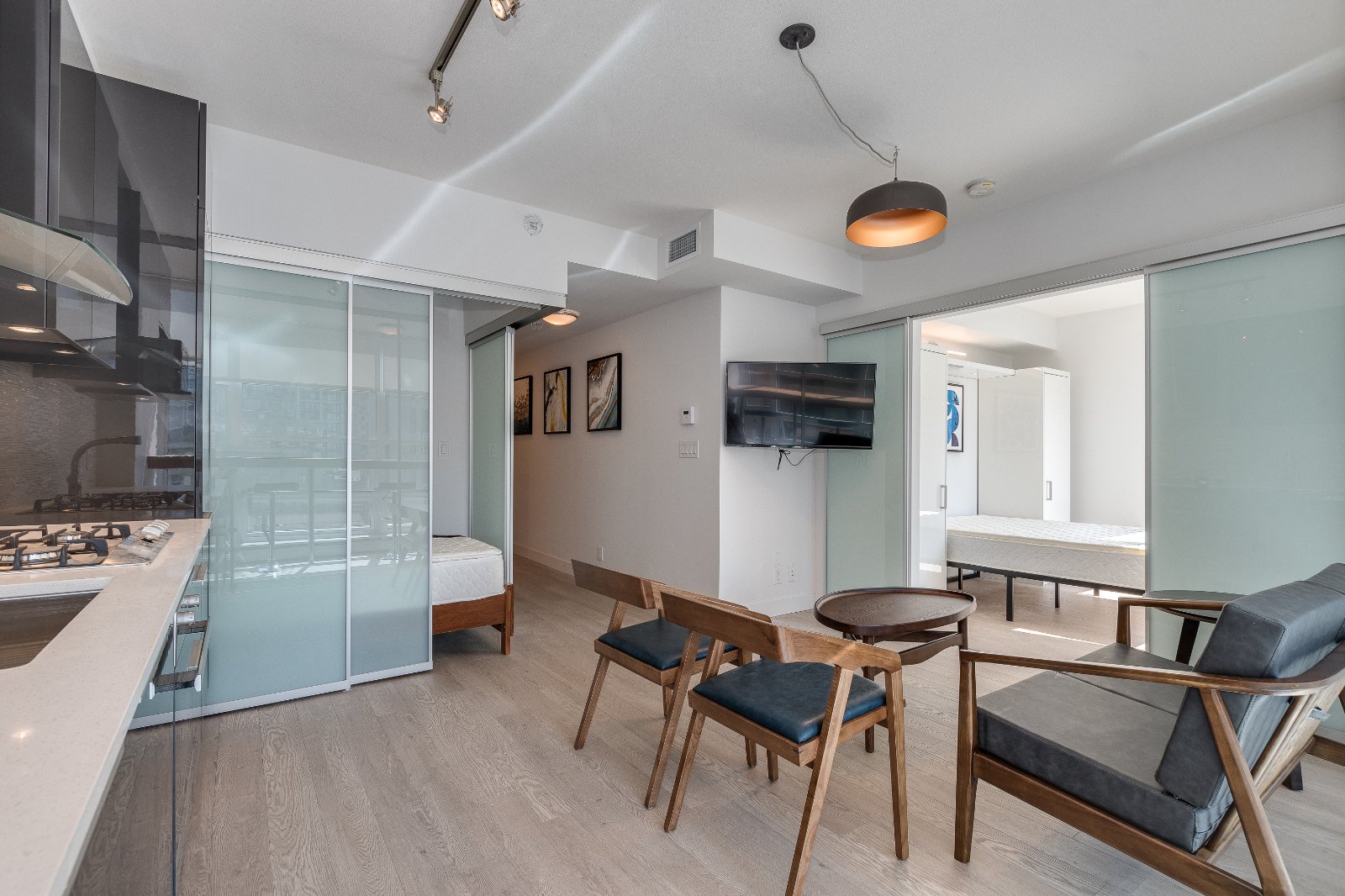 2 Bedroom Apartment for Rent - 1283 Howe St, Vancouver, BC 2