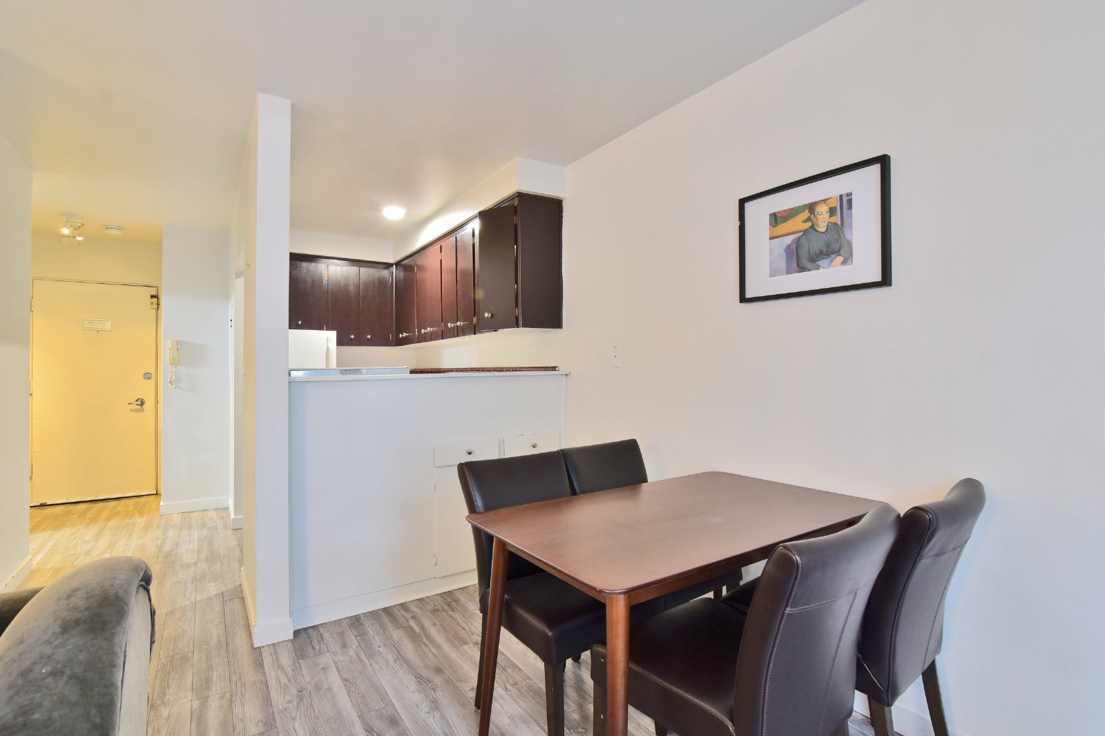 Studio Apartment for Rent - 1540 Haro St, Vancouver, BC 2