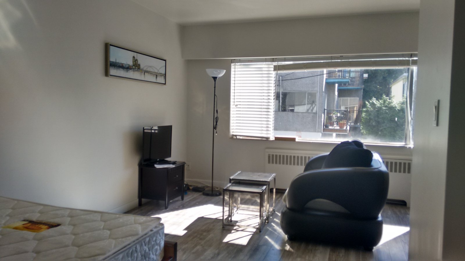 Studio Apartment for Rent - 1540 Haro St, Vancouver, BC 2