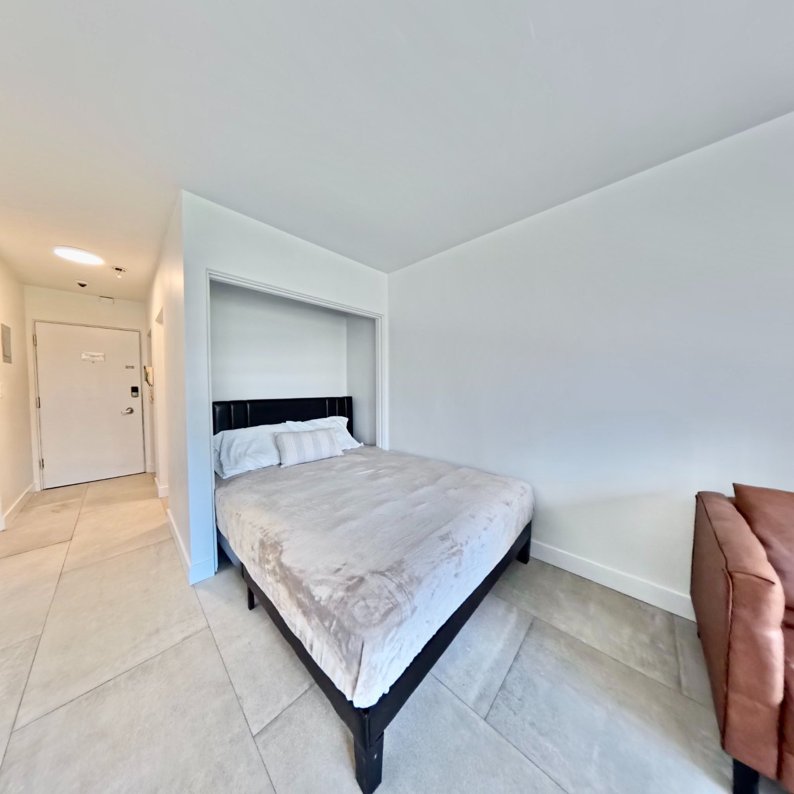 Studio Apartment for Rent - 1540 Haro St, Vancouver, BC 5
