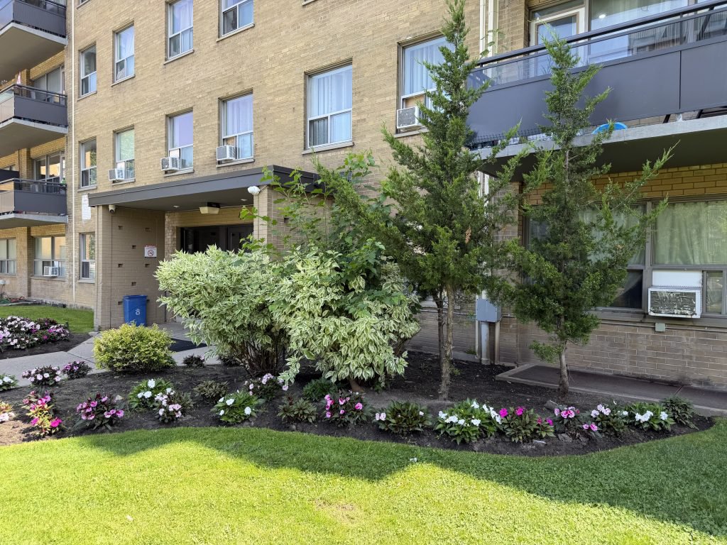 2 Bedroom Apartment for Rent - 45 Greencrest Cir, Scarborough, ON 2