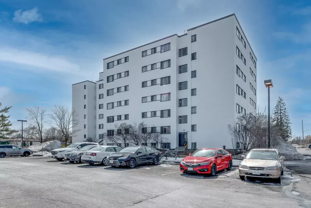 2 Bedroom Apartment for Rent - 3528-3532, 3550 & 3590 Downpatrick Road, Ottawa, ON 3