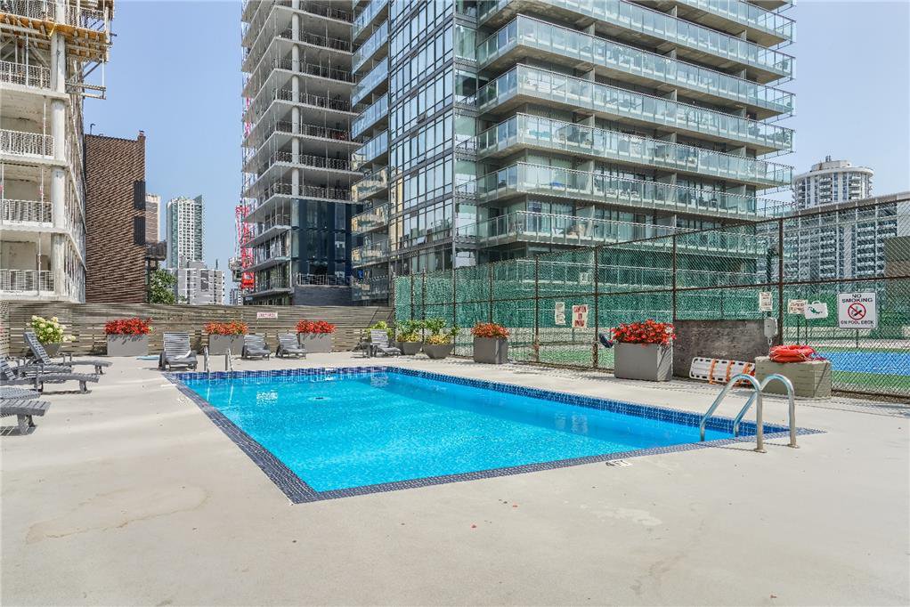 2 Bedroom Apartment for Rent - 15 Dundonald St, Toronto, ON 2