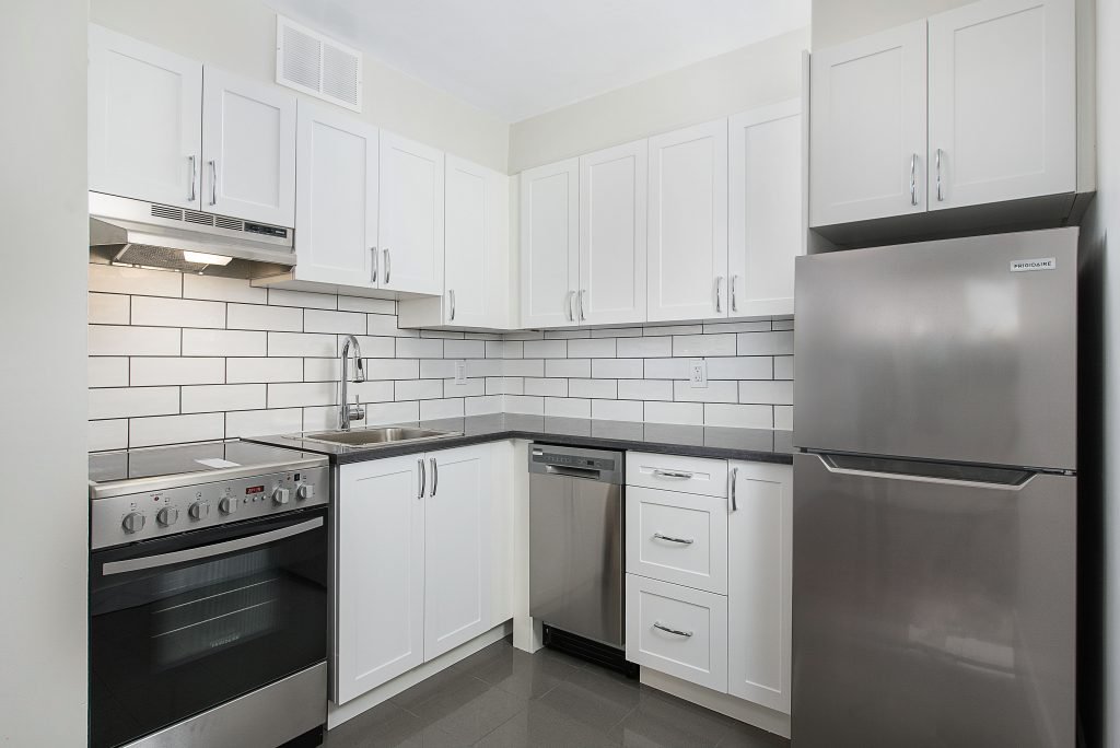 Studio Apartment for Rent - 250 Lake St, St. Catharines, ON 3