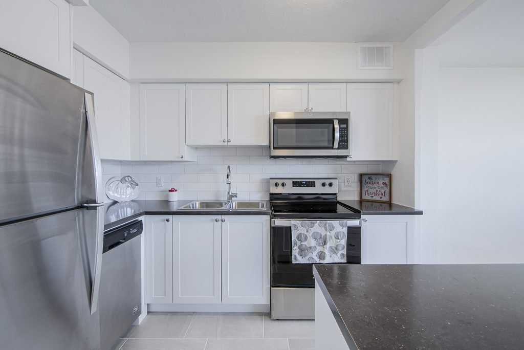 2 Bedroom Apartment for Rent - 1249 North Shore Blvd E, Burlington, ON 4