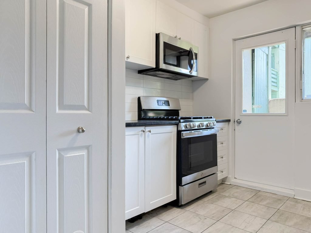 3 Bedroom Apartment for Rent - 1650 - 1670 Rue Deguire, Saint Laurent, QC 2