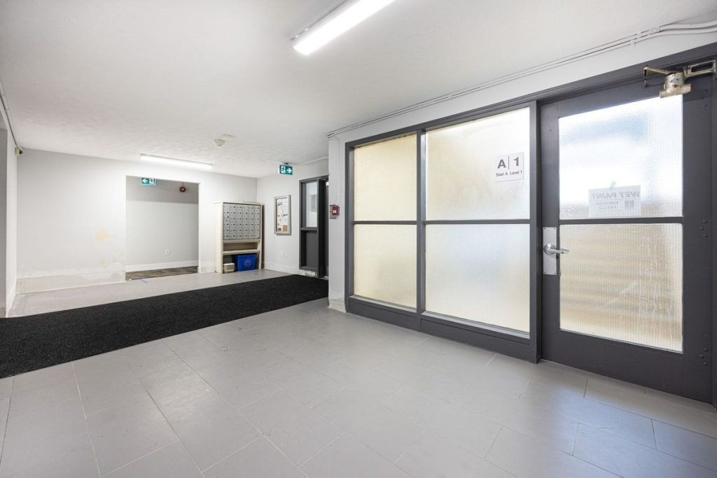 2 Bedroom Apartment for Rent - 877 Kennedy Road, Scarborough, ON 3