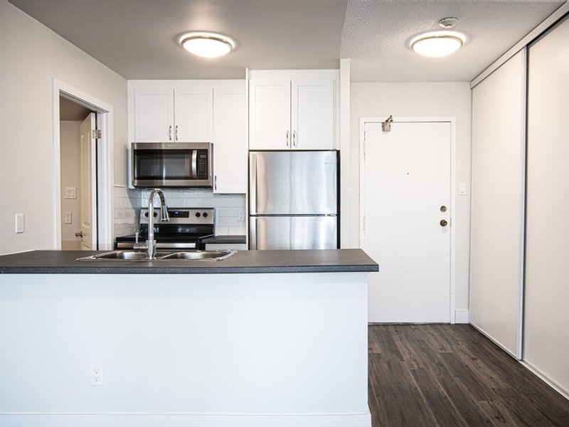 2 Bedroom Apartment for Rent - 190 Lees Ave, Ottawa, ON 3