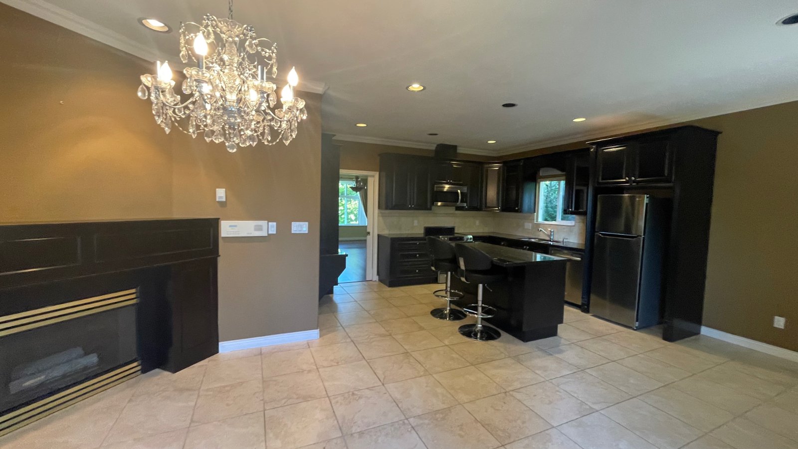 4 Bedroom Private Suite for Rent - KEITH RD E NORTH, NORTH VANCOUVER, BC 2