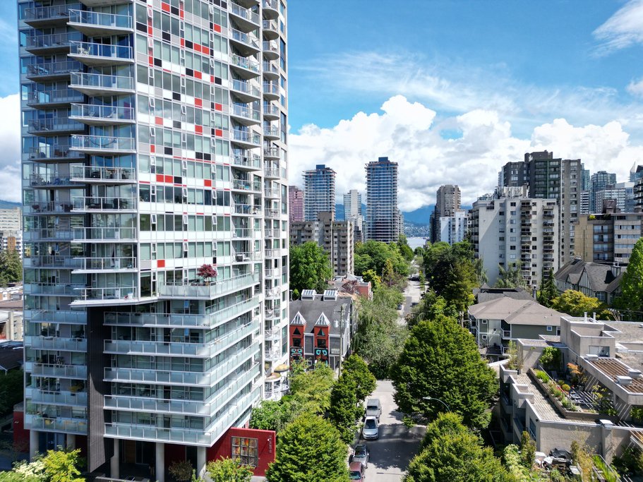 2 Bedroom Apartment for Rent - 1051 Broughton St, Vancouver, BC 4