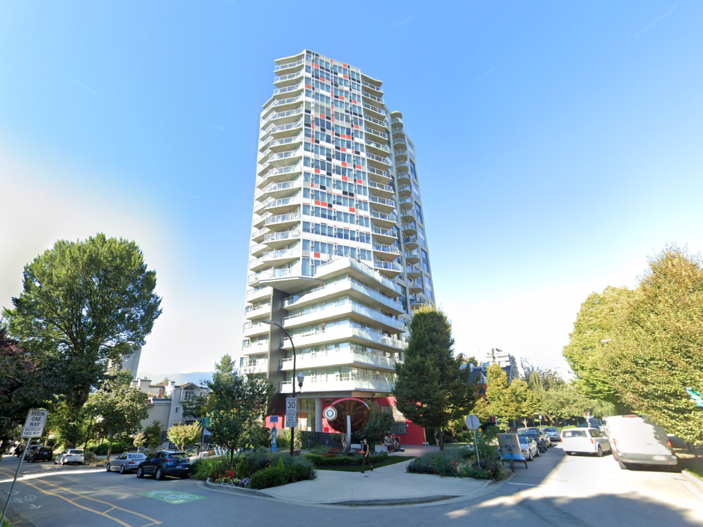 3 Bedroom Apartment for Rent - 1051 Broughton St, Vancouver, BC 2