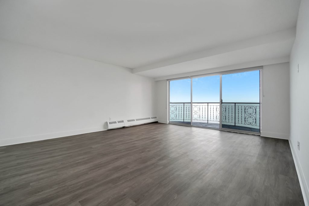 Studio Apartment for Rent - 2222 Bellevue Avenue, West Vancouver, BC 4