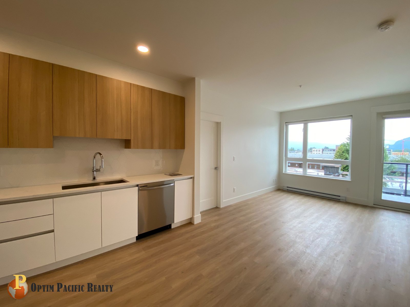 2 Bedroom Apartment for Rent - 11907 223rd St, Vancouver, BC 2