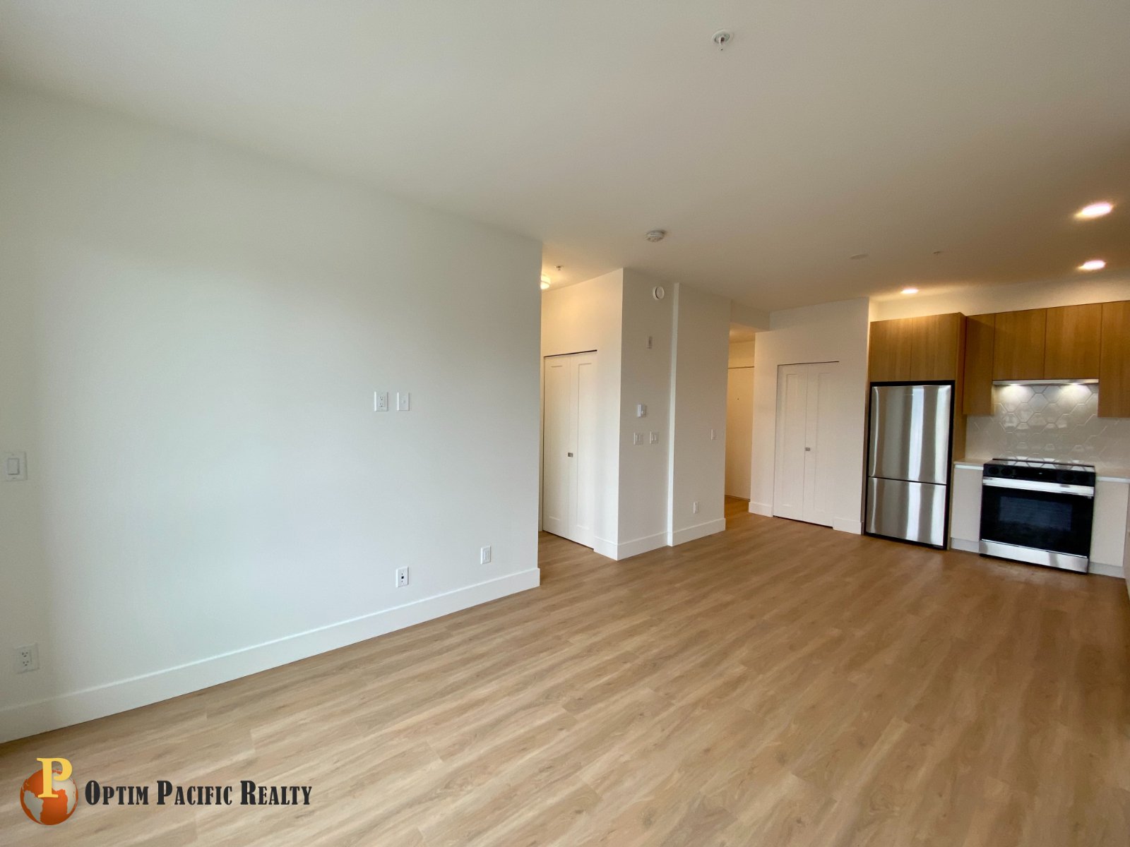 2 Bedroom Apartment for Rent - 11907 223rd St, Vancouver, BC 4