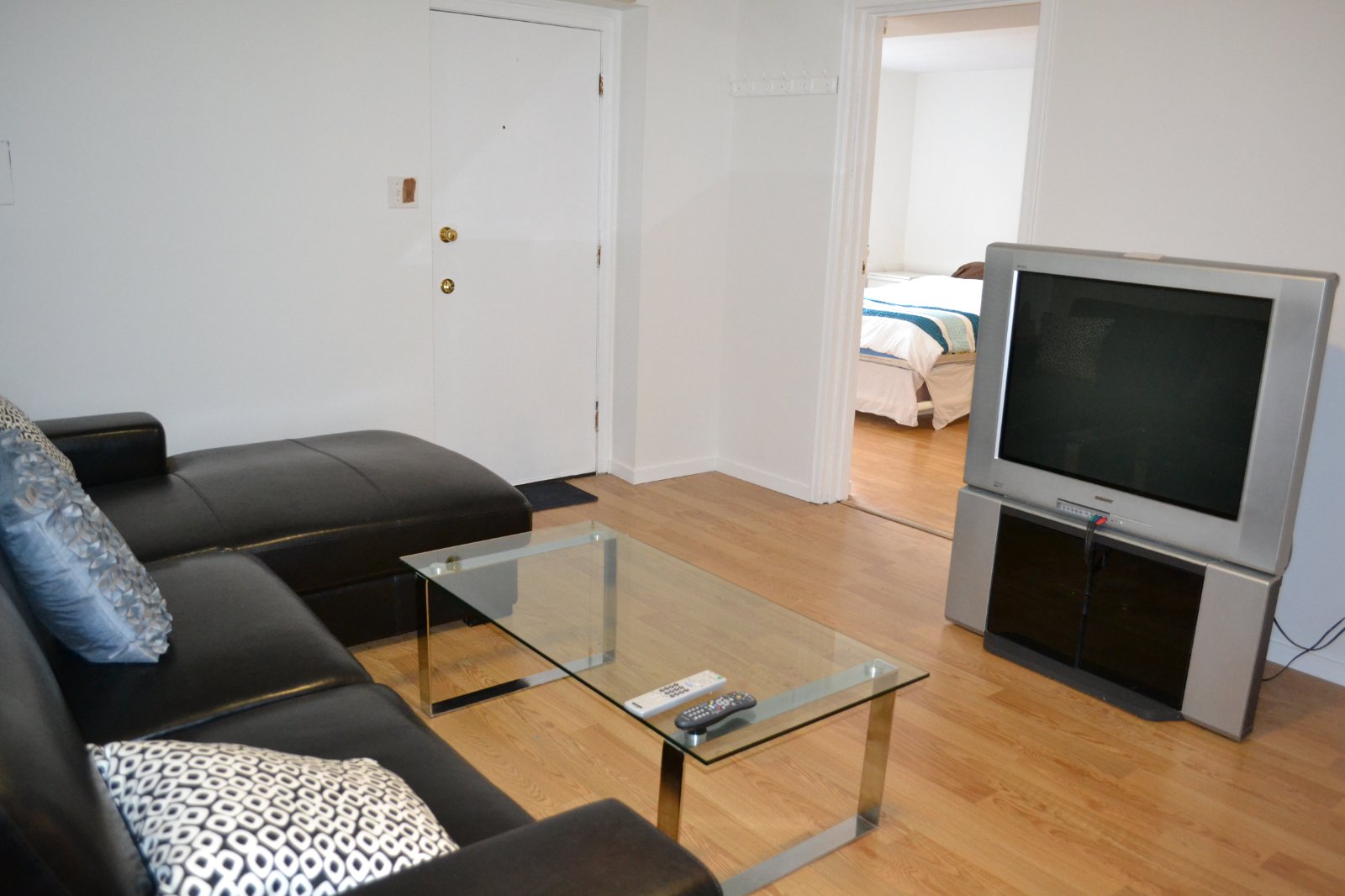3 Bedroom Private Suite for Rent - E 40th Ave, Vancouver, BC 5