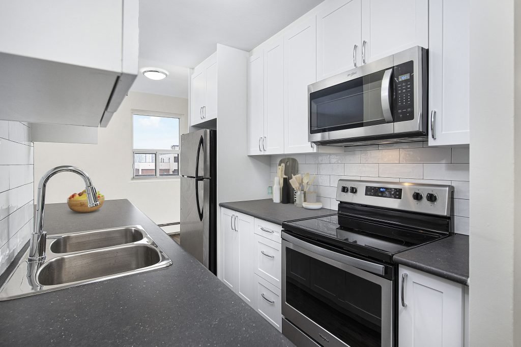 Studio Apartment for Rent - 18 Steeles Ave E, Markham, ON 4