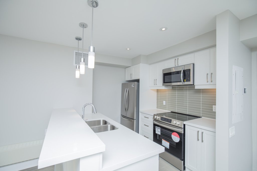 3 Bedroom Apartment for Rent - 806 Kennedy Road Scar, Scarborough, ON 3