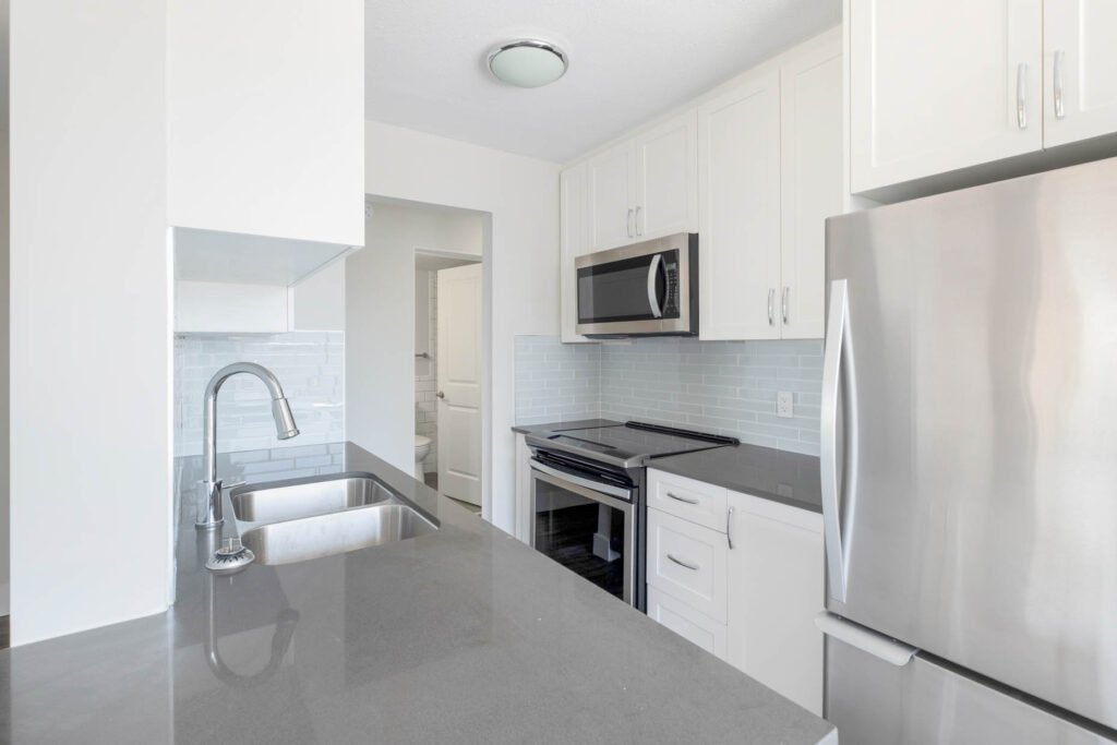 2 Bedroom Apartment for Rent - 720 Queens Ave, New Westminster, BC 3