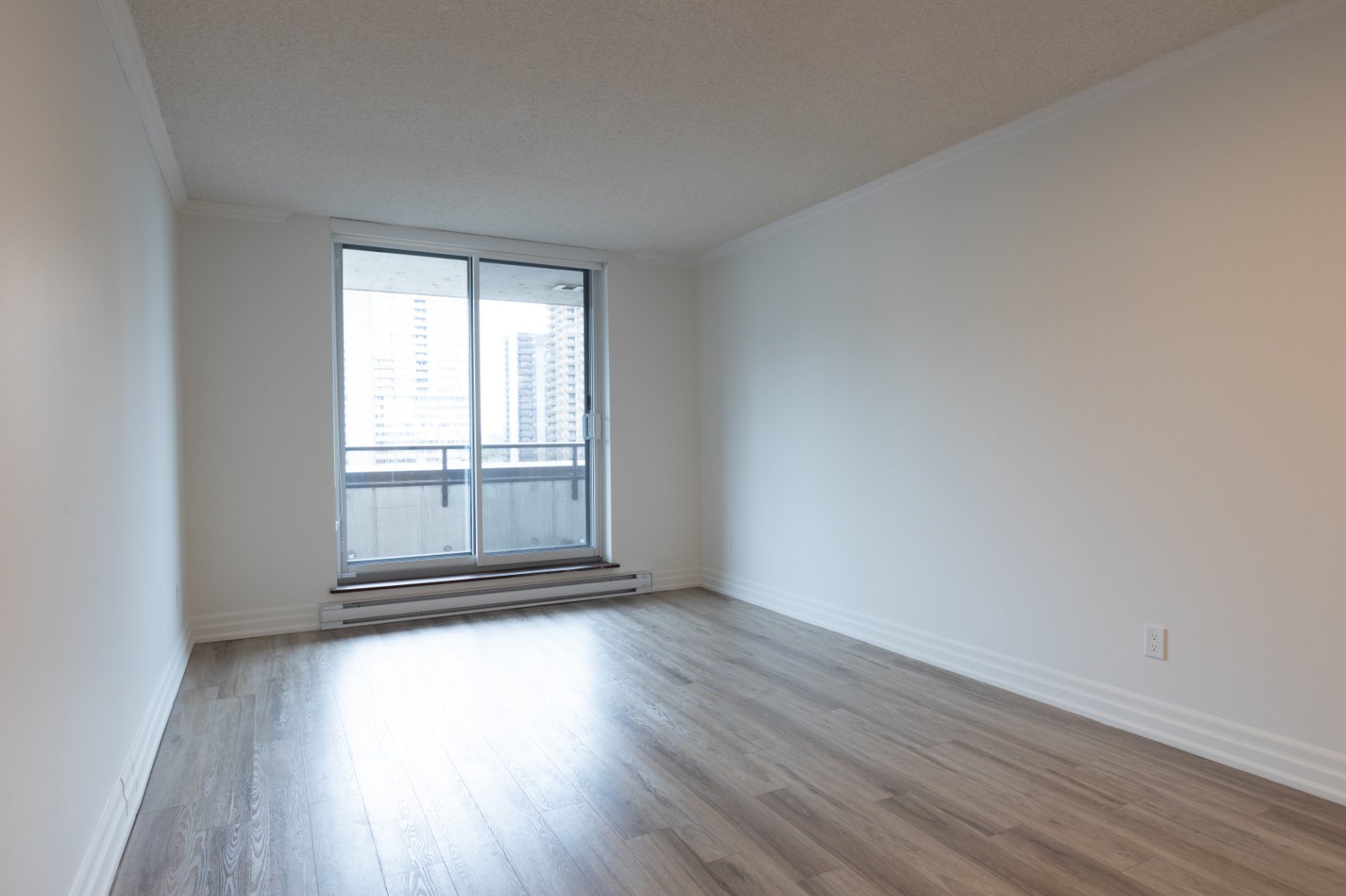2 Bedroom Apartment for Rent - 435 Albert, Ottawa, ON 3