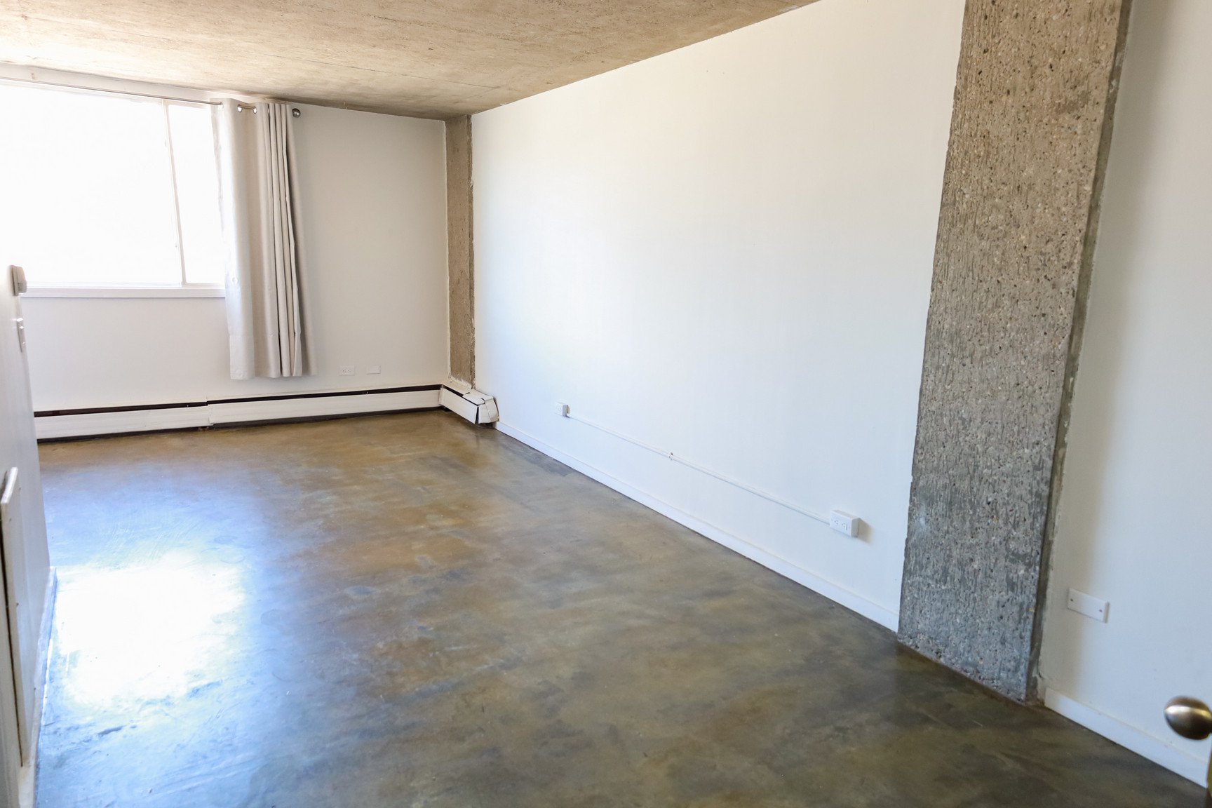 Studio Apartment for Rent - 333 17 Avenue SW, Calgary, AB 5
