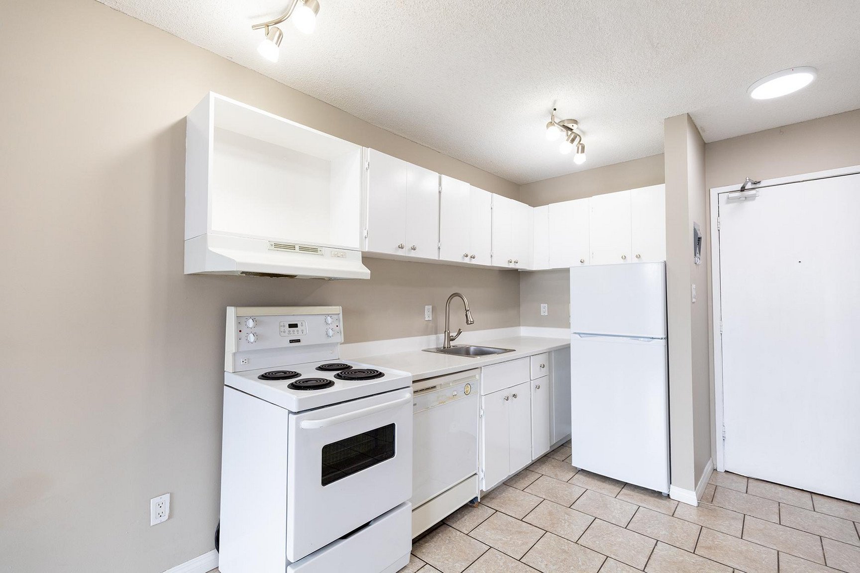2 Bedroom Apartment for Rent - 1122 8 Avenue SW, Calgary, AB 4