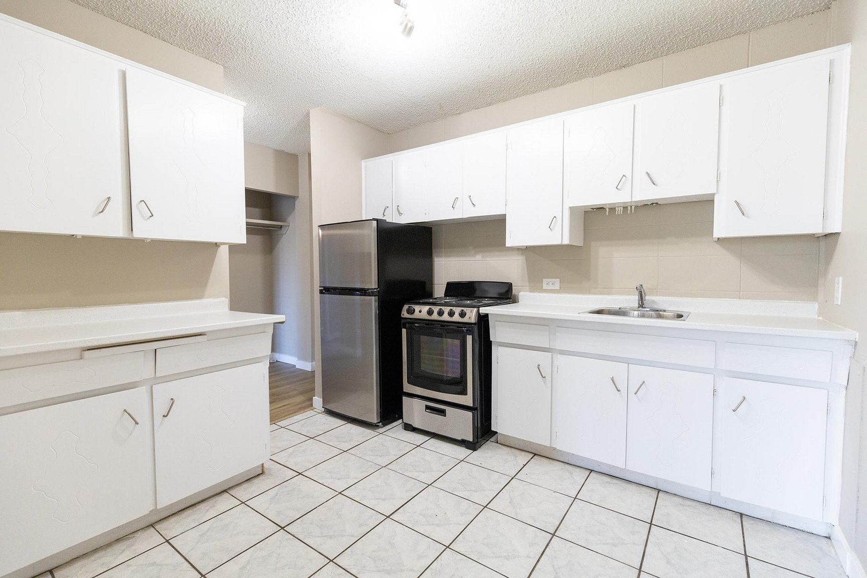 2 Bedroom Apartment for Rent - 2620 16 Street SW, Calgary, AB 4