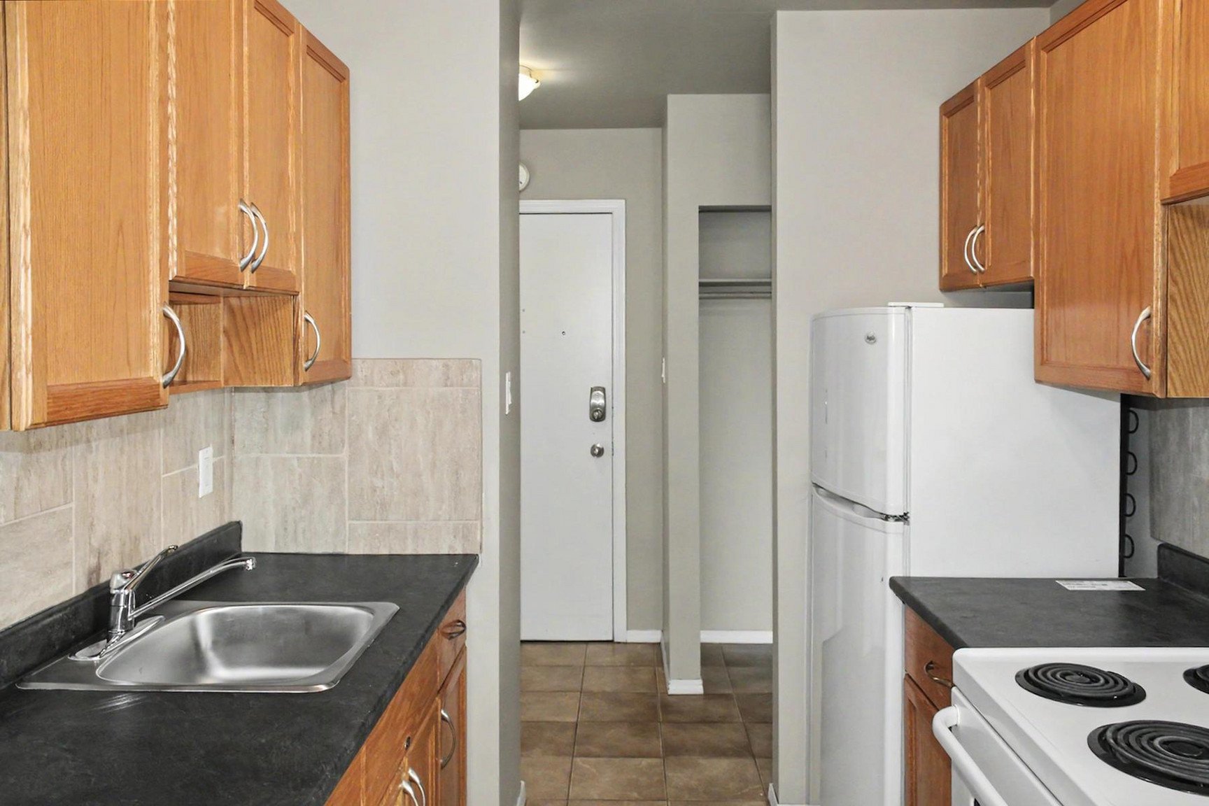 Studio Apartment for Rent - 10745 110 Street NW, Edmonton, AB 4