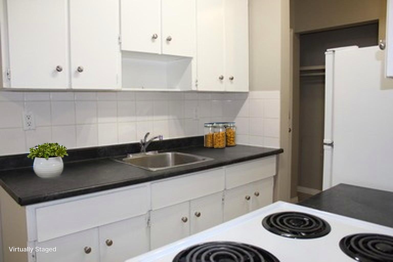 2 Bedroom Apartment for Rent - 11919 105 Street NW, Edmonton, AB 5