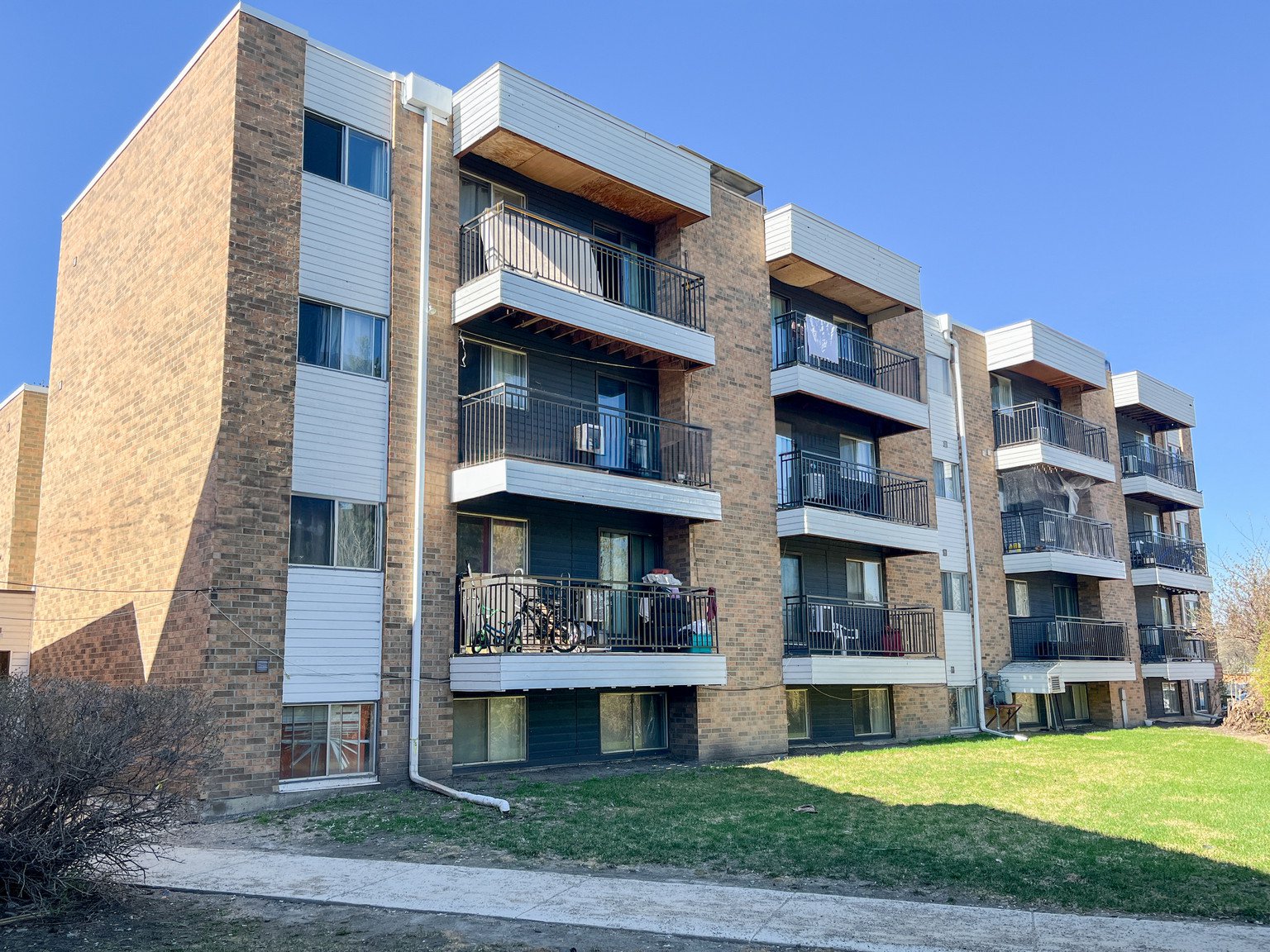 Studio Apartment for Rent - 118 Edinburgh Place, Saskatoon, SK 4