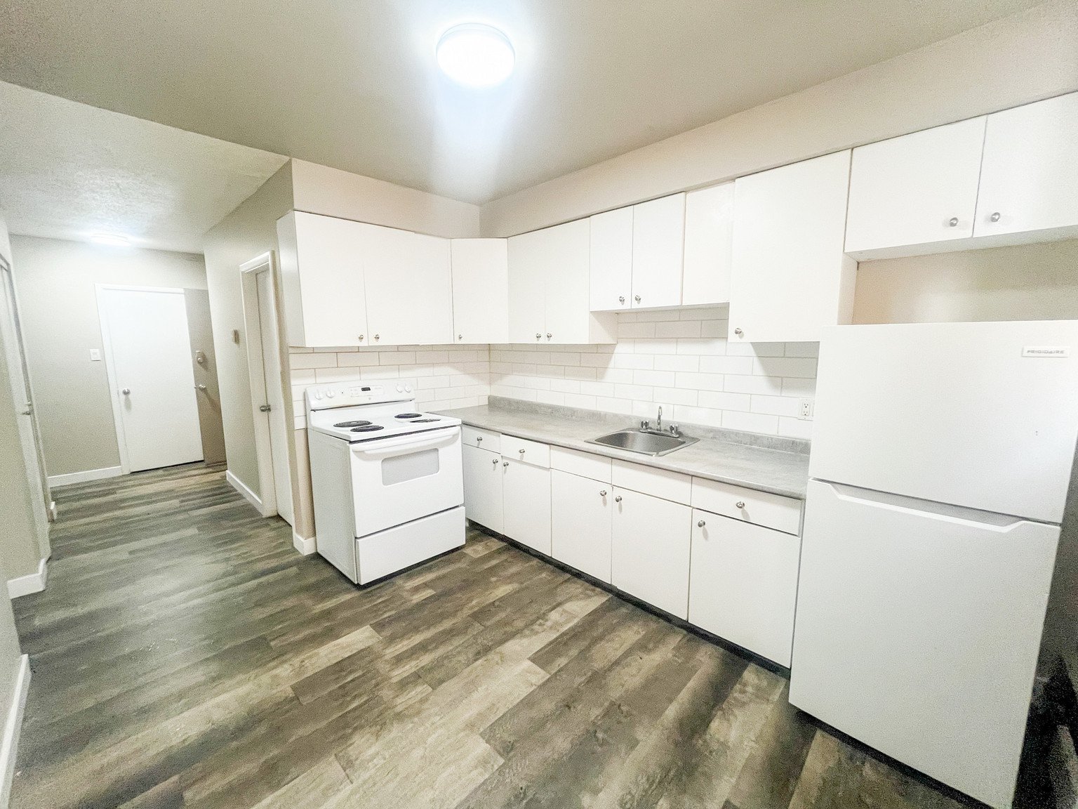 2 Bedroom Apartment for Rent - 2915 Parliament Avenue, Regina, SK 5