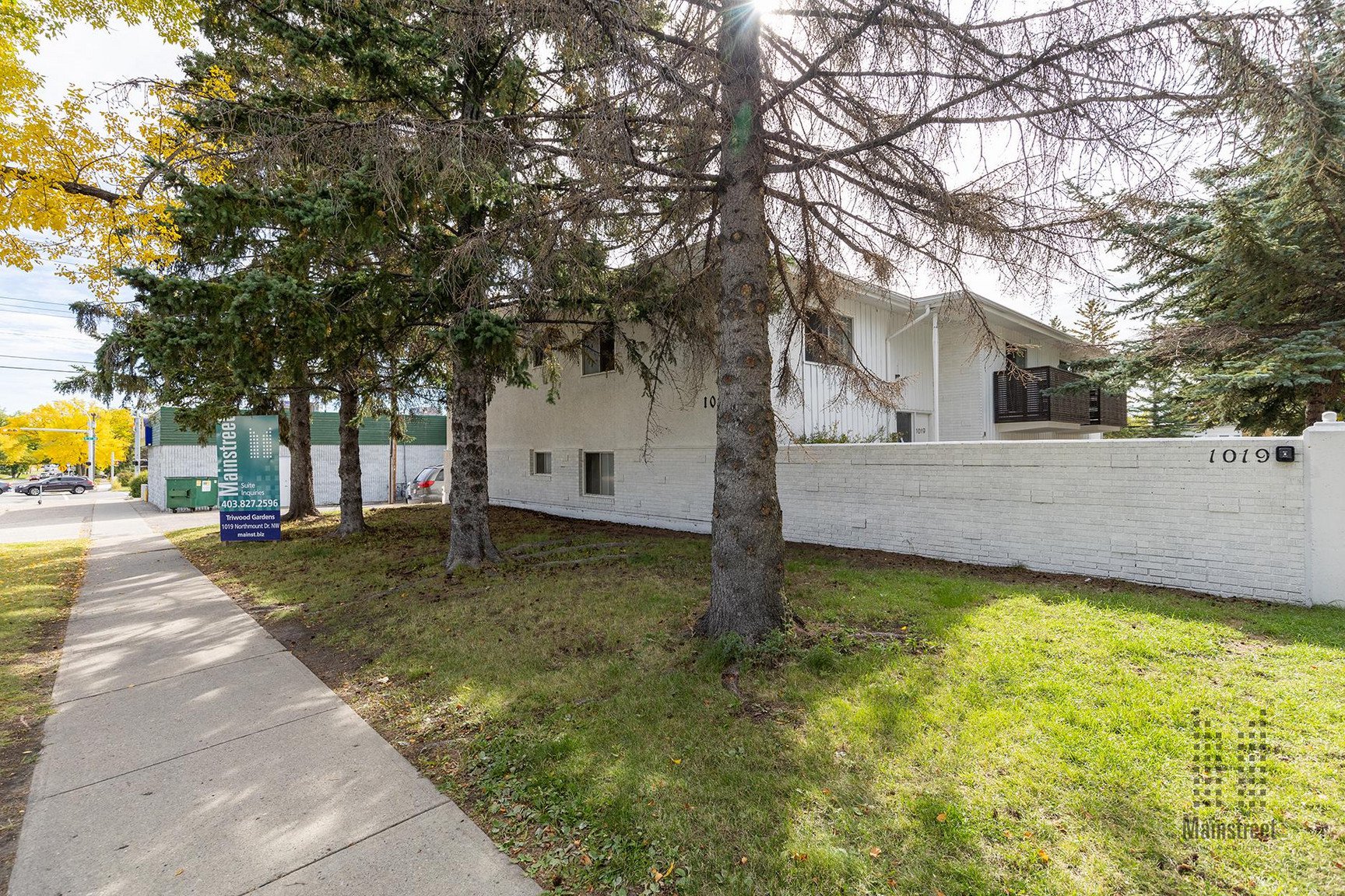 Studio Apartment for Rent - 1019 Northmount Dr NW, Calgary, AB 3