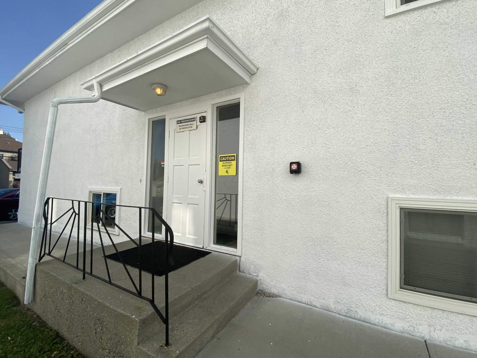 2 Bedroom Apartment for Rent - 116 12 Avenue NW, Calgary, AB 3