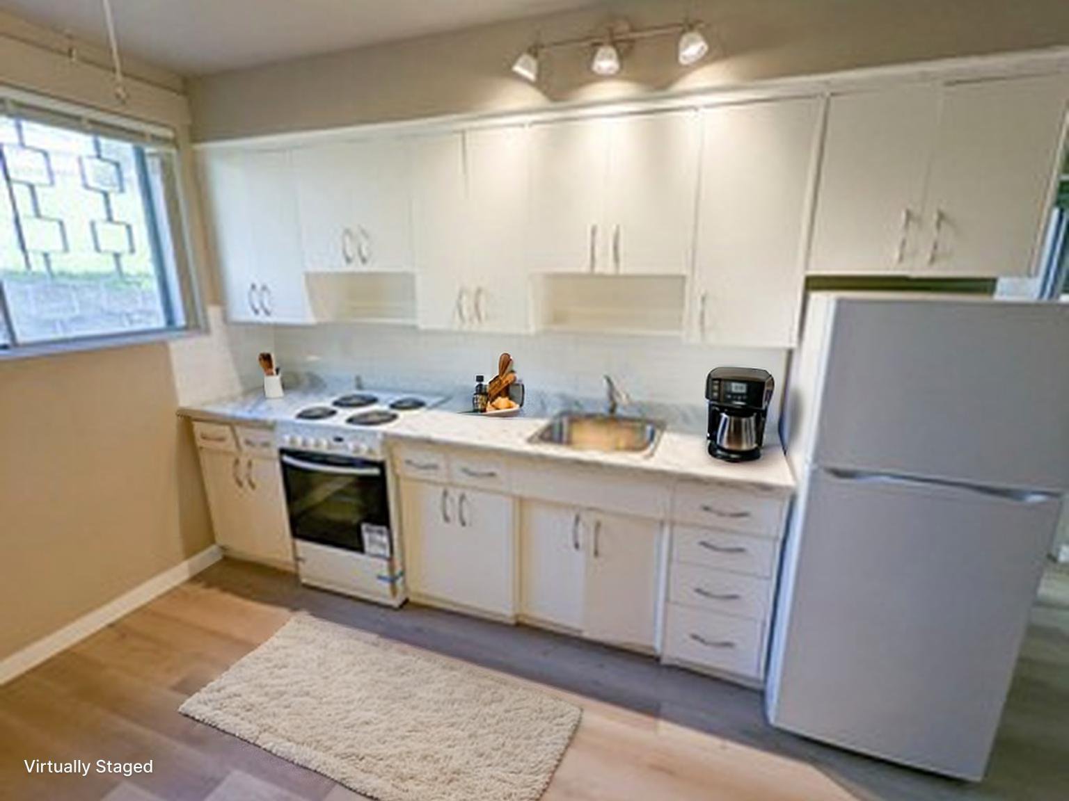 2 Bedroom Apartment for Rent - 9723 105 Street NW, Edmonton, AB 3