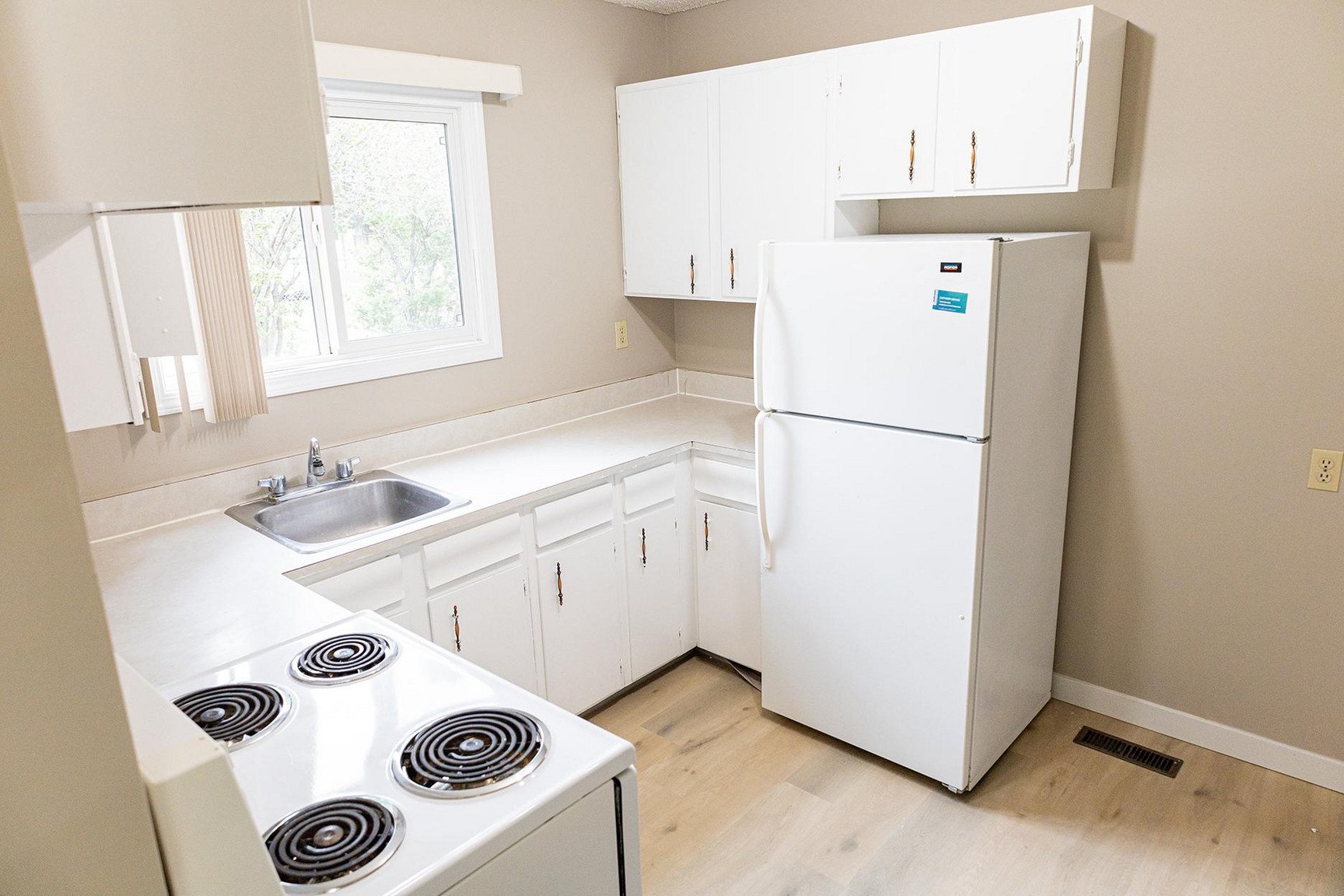 3 Bedroom Townhouse for Rent - 125 Columbia Blvd, Lethbridge, AB 4