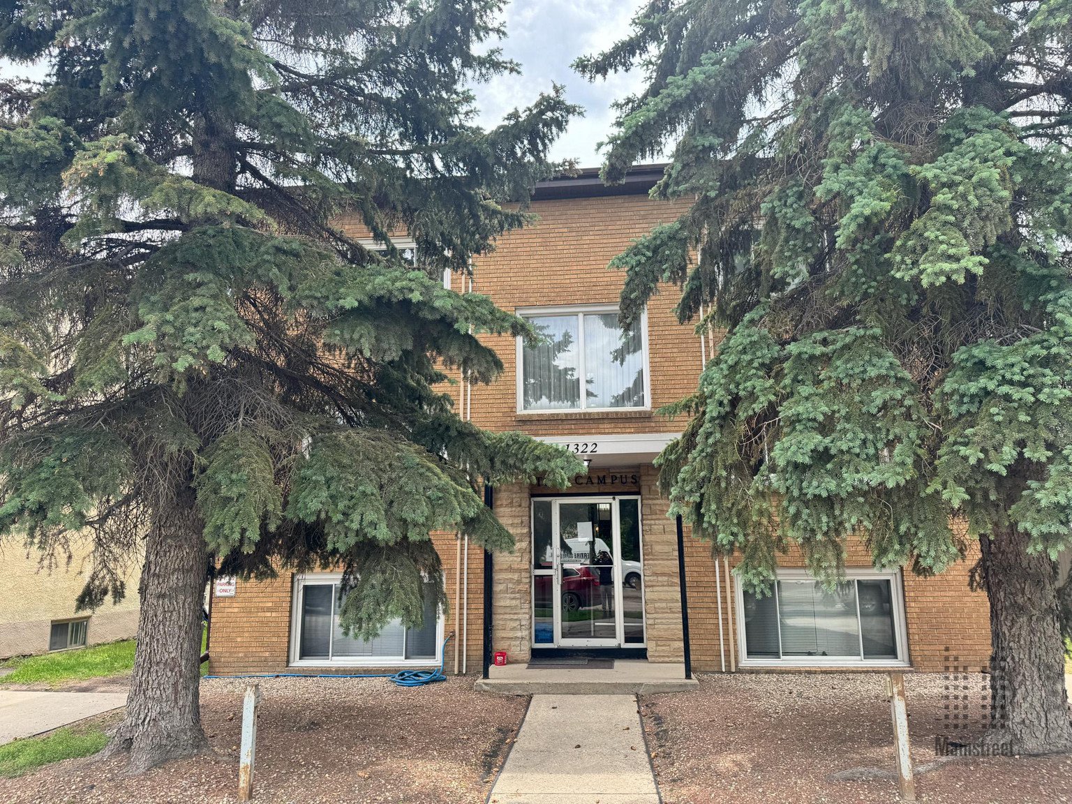 Studio Apartment for Rent - 1322 College Dr, Saskatoon, SK