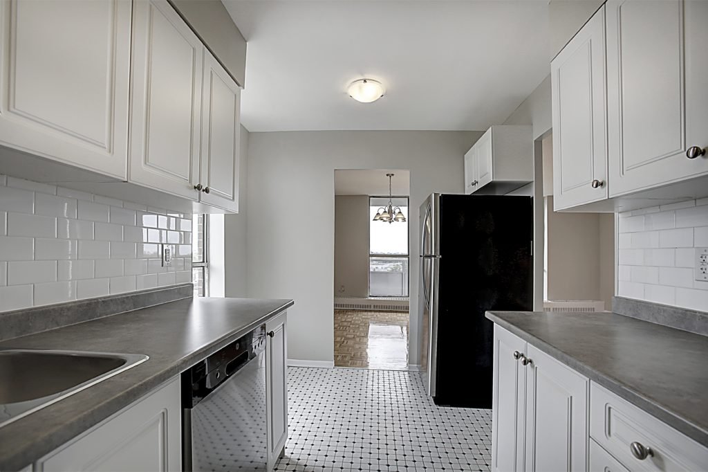 3 Bedroom Apartment for Rent - 40 Stevenson Rd, Etobicoke, ON 3