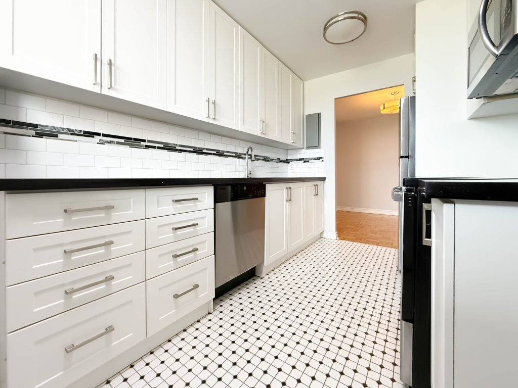 3 Bedroom Apartment for Rent - 40 Stevenson Rd, Etobicoke, ON 4