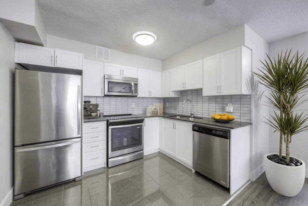 2 Bedroom Apartment for Rent - 295 Dufferin Street, Toronto, ON 2