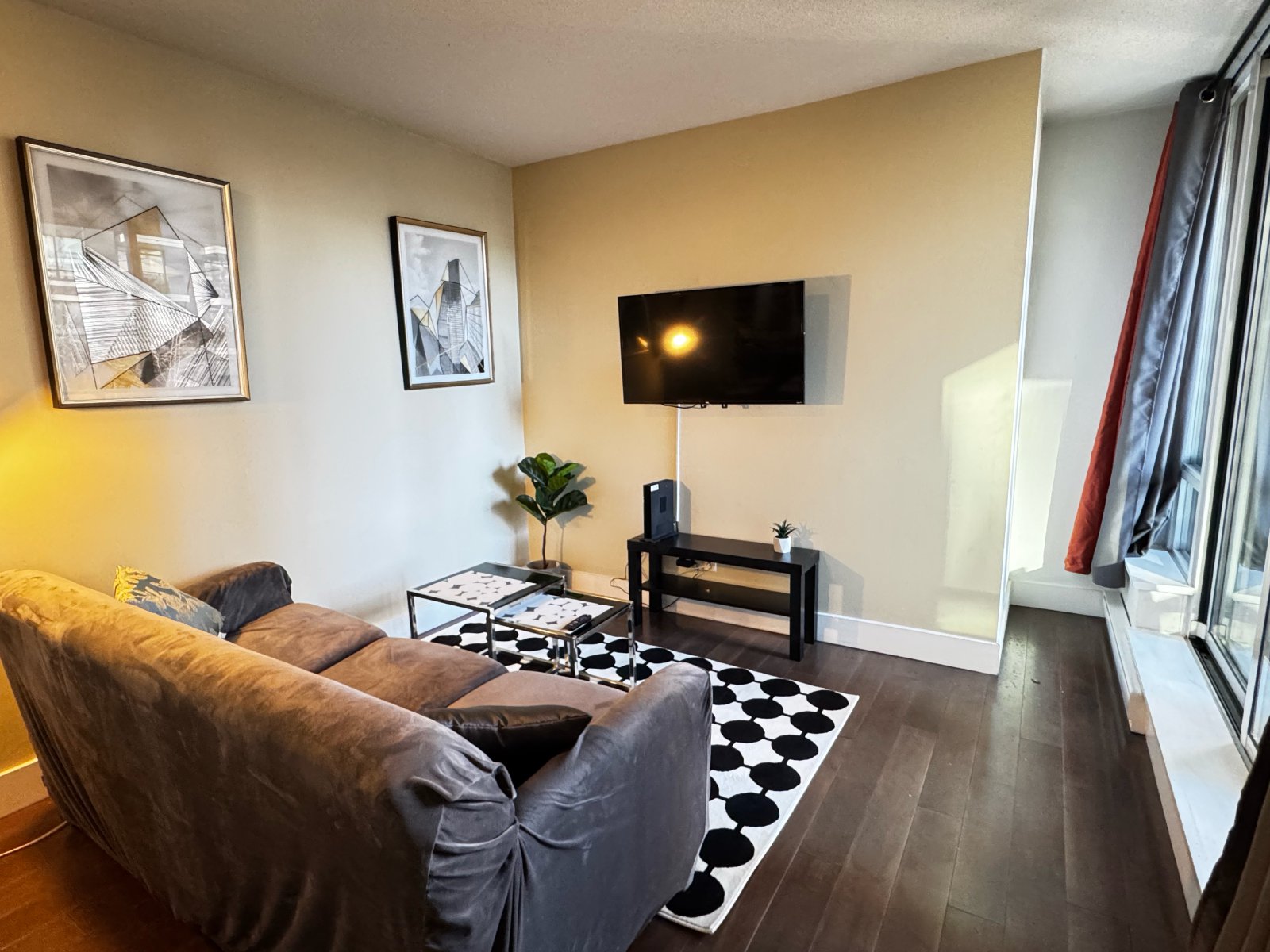 2 Bedroom Apartment for Rent - 1088 Richards St, Vancouver, BC 5