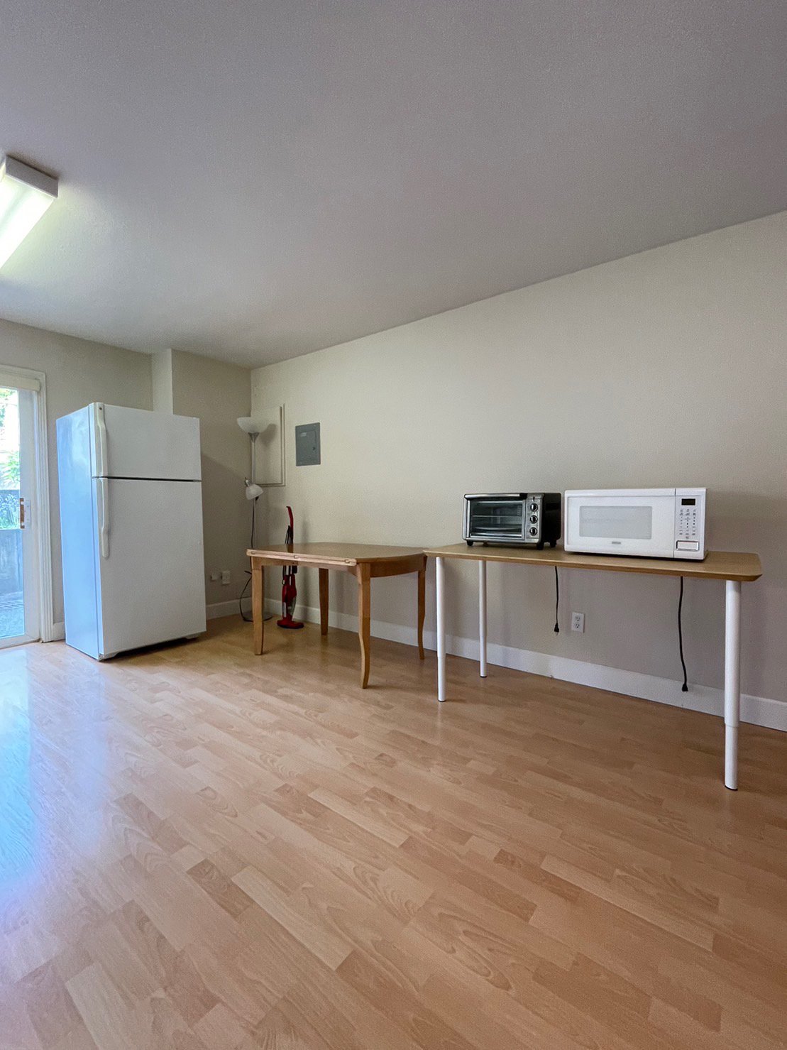 2 Bedroom Private Suite for Rent - 1083 W 58th Ave, Vancouver, BC 4