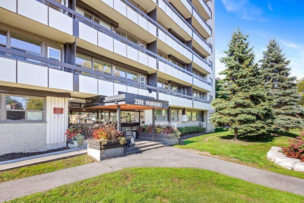 2 Bedroom Apartment for Rent - 2181 Navaho Dr, Ottawa, ON 4