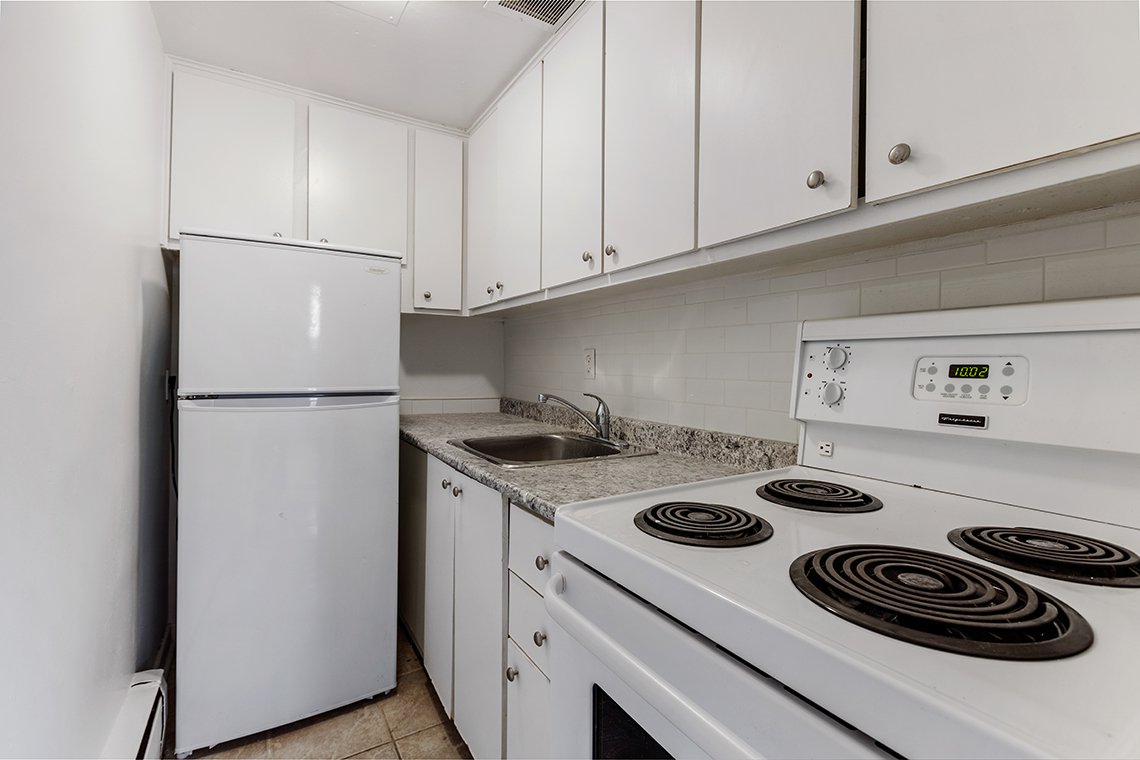 Studio Apartment for Rent - 335 Cooper St, Ottawa, ON 2