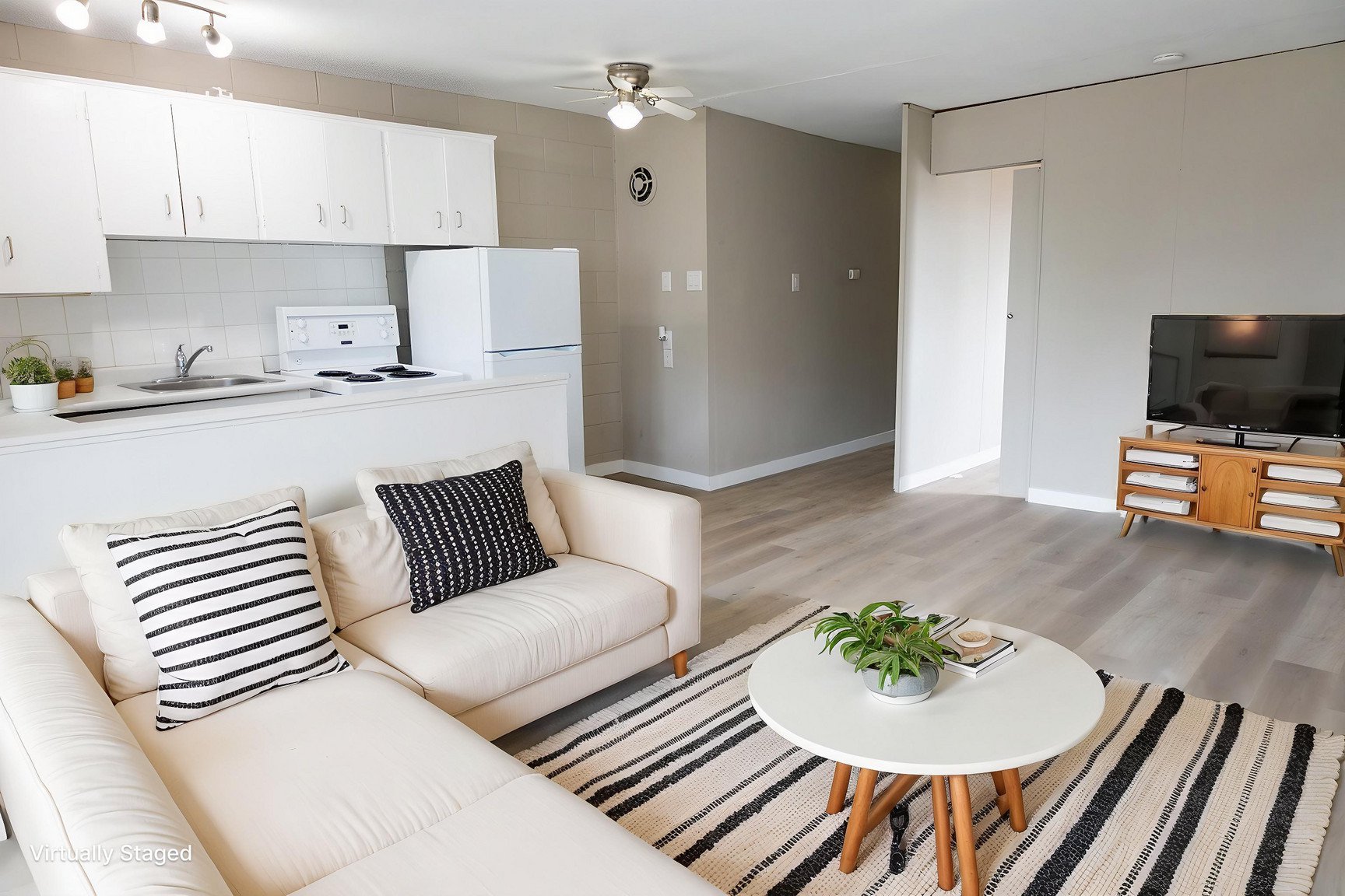 Studio Apartment for Rent - 1639 26 Avenue SW, Calgary, AB 4