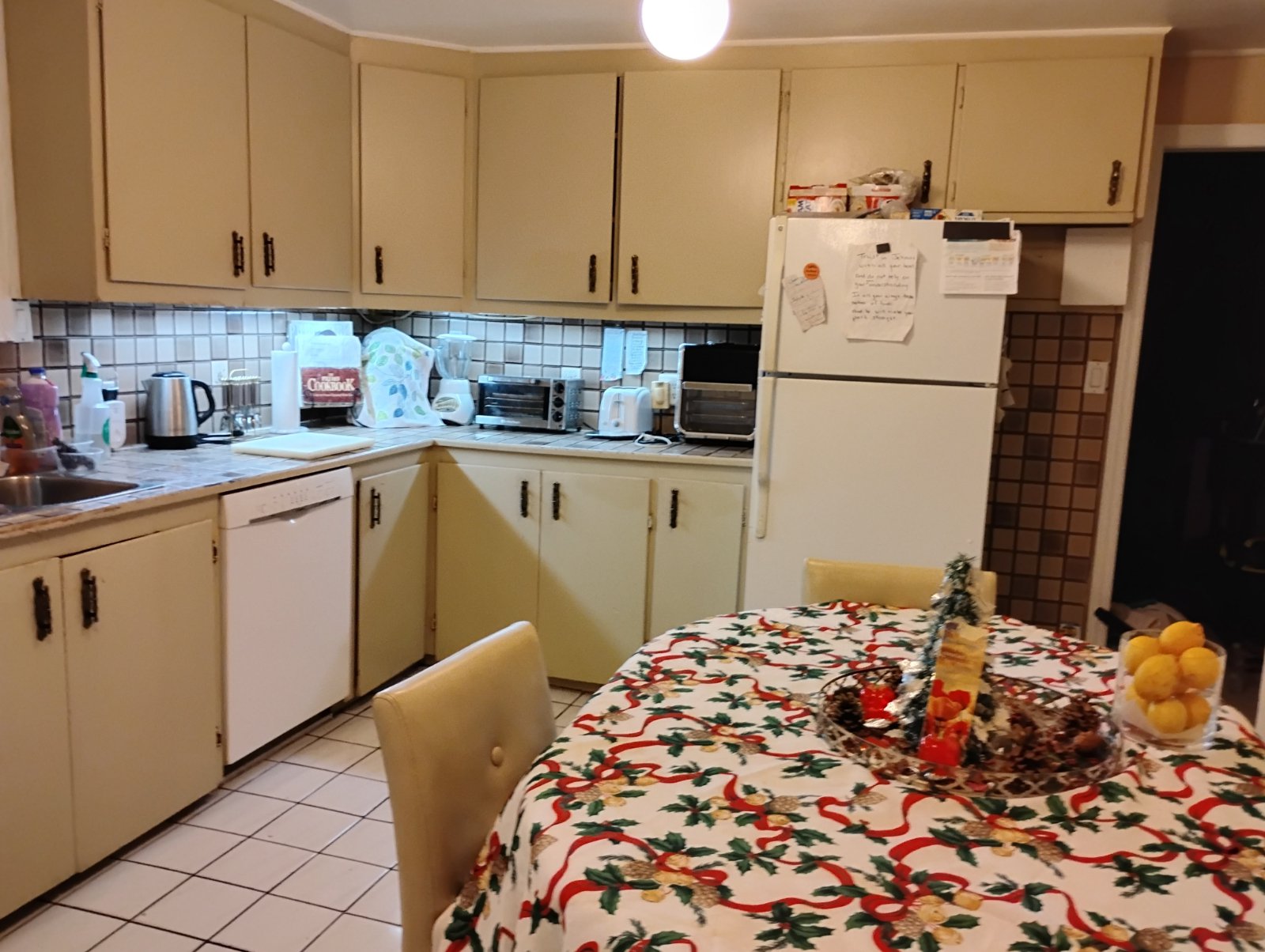 Room in House for Rent - Dynevor Rd, Toronto, ON 5