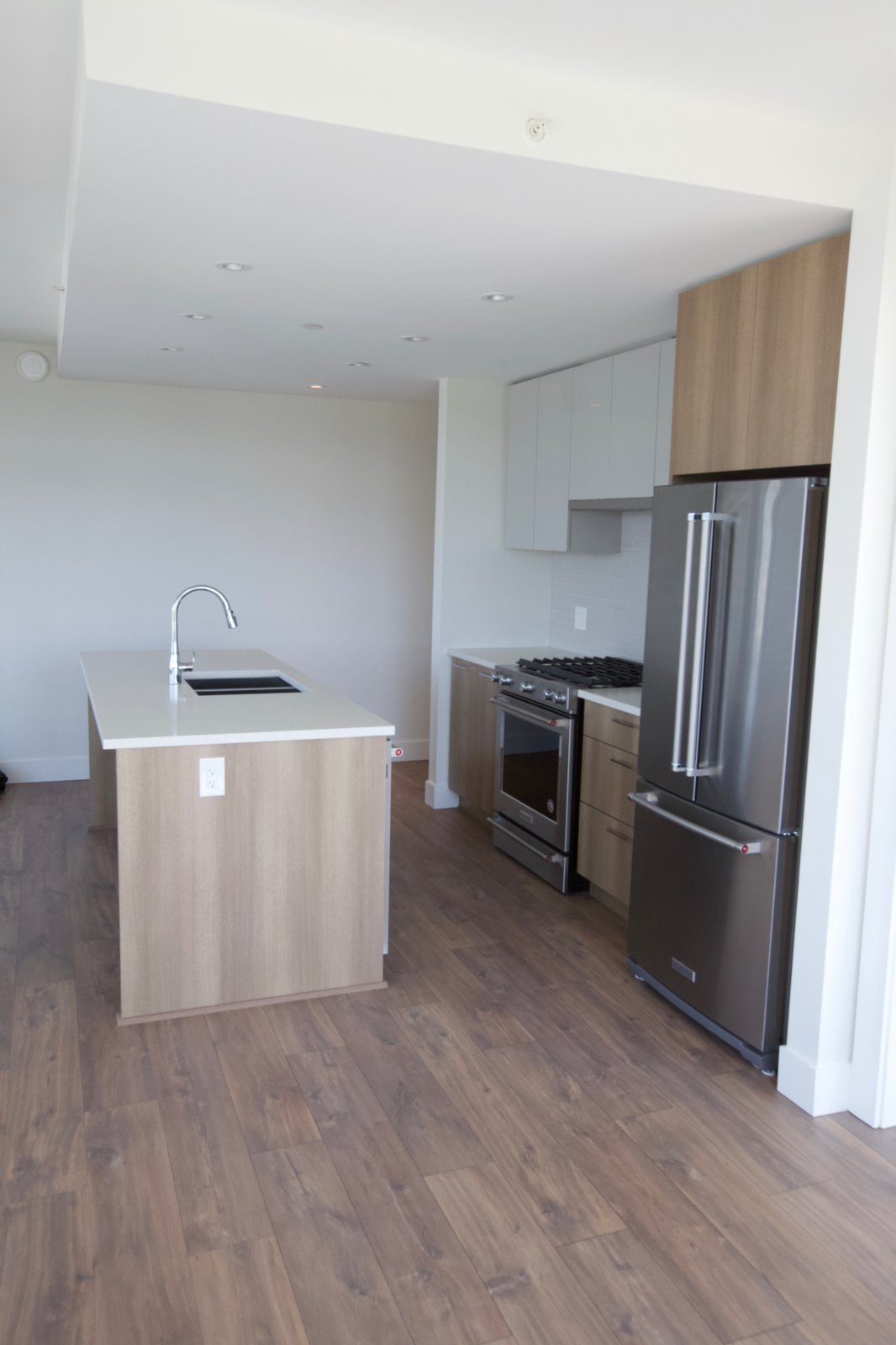 2 Bedroom Apartment for Rent - 258 Nelson's Ct, New Westminster, BC 5